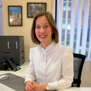 Frau Dr. med. <br />Louisa Meyer-Kobbe